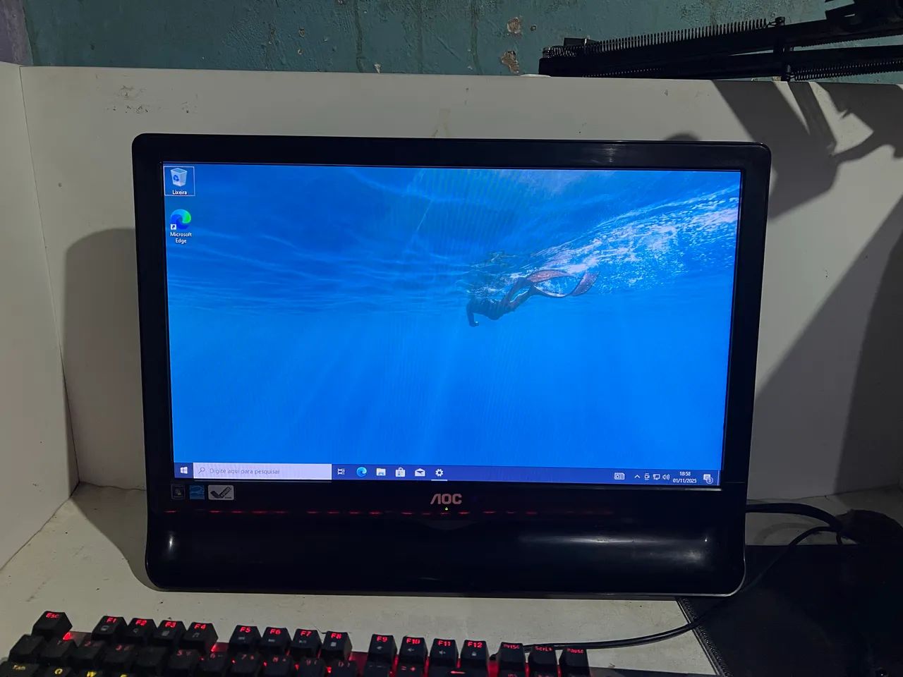 AOC 19-inch Monitor PERFECT!!!!64264604465923121