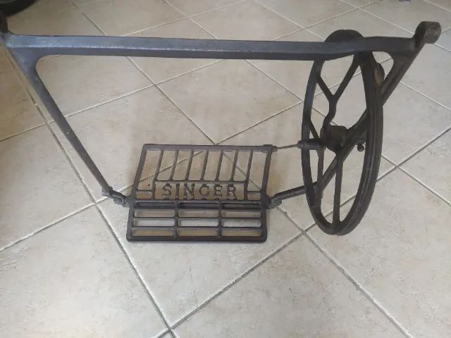 Máquina de costura Singer 15C Antiga - Foto 4