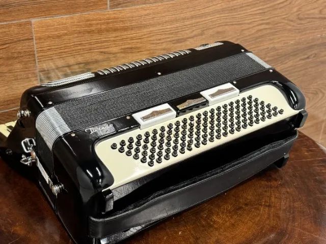 ACORDEON LA TOSCA TUXEDO - Instrumentos musicais - Santa Cruz do