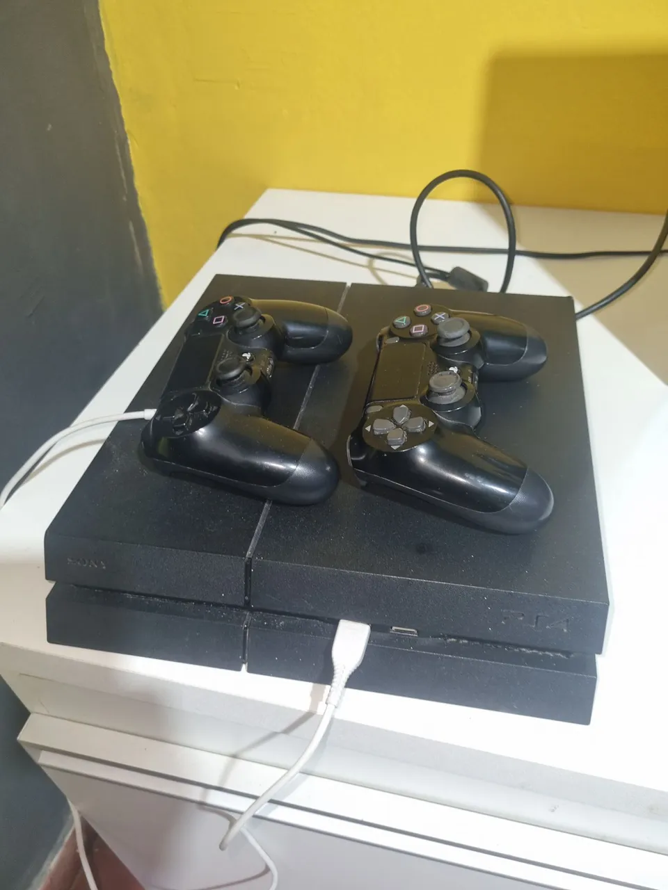 Playstation 4 Slim com 2 Controles
