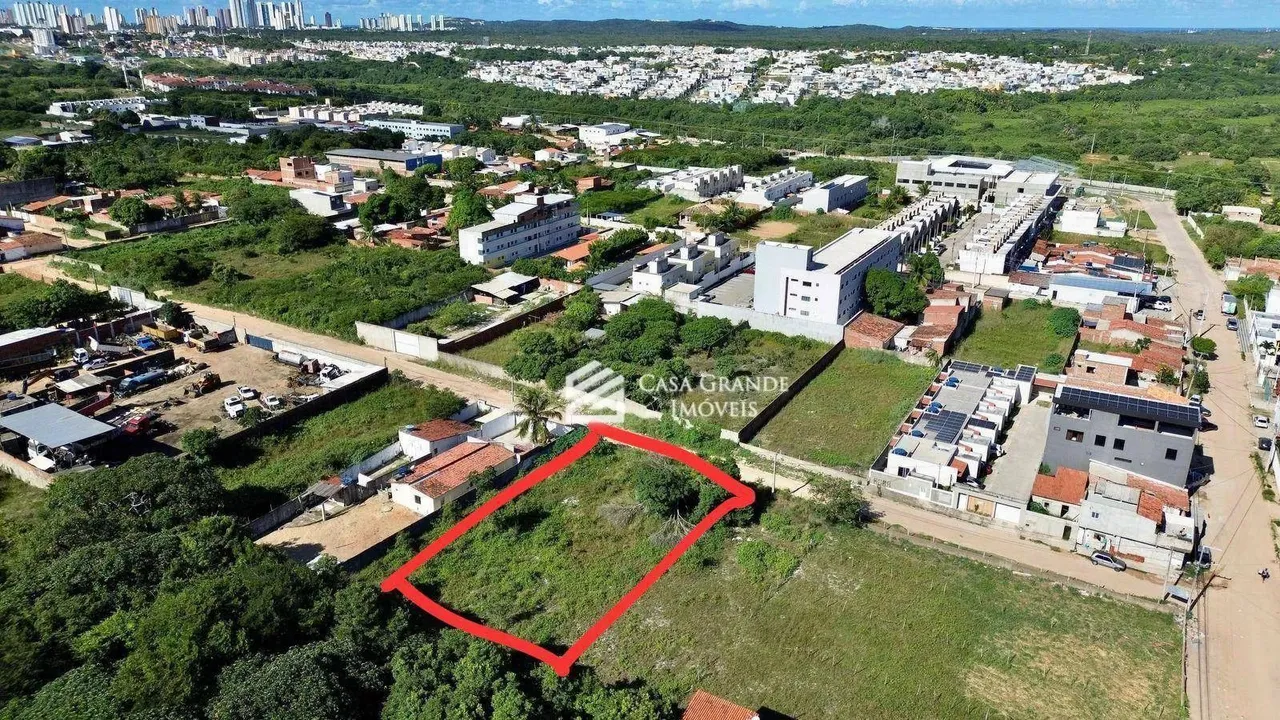 Terreno 2000m² no Parque das Árvores