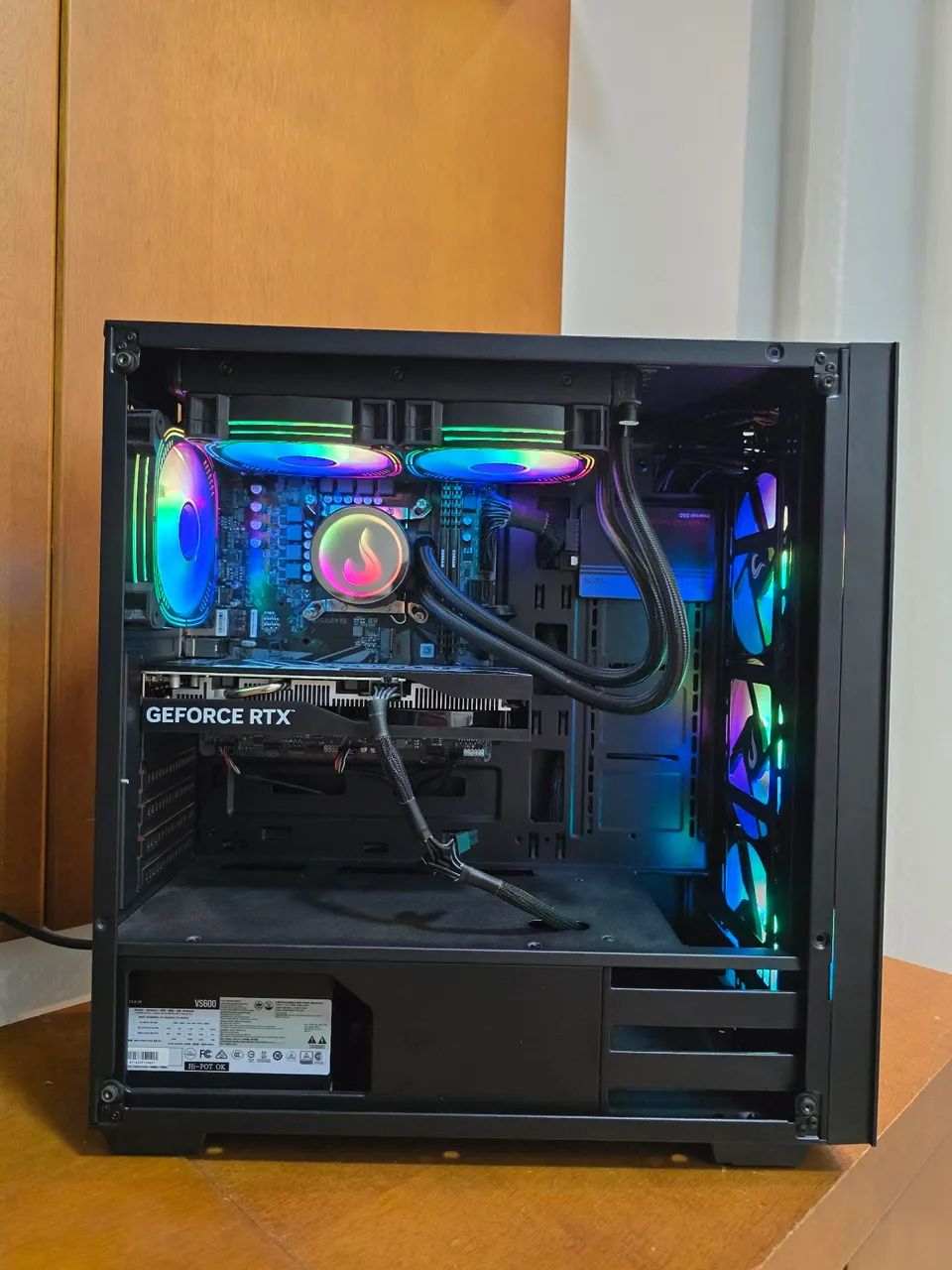 Gaming PC RTX 4060 (4 MONTHS OF USE) / i5 12400F / SSD - ACCEPT PS5 IN EXCHANGE64529519658369122