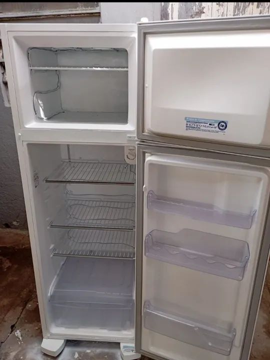 Geladeira Electrolux 110v.  Placa fria DC34. Muito linda. - Foto 6