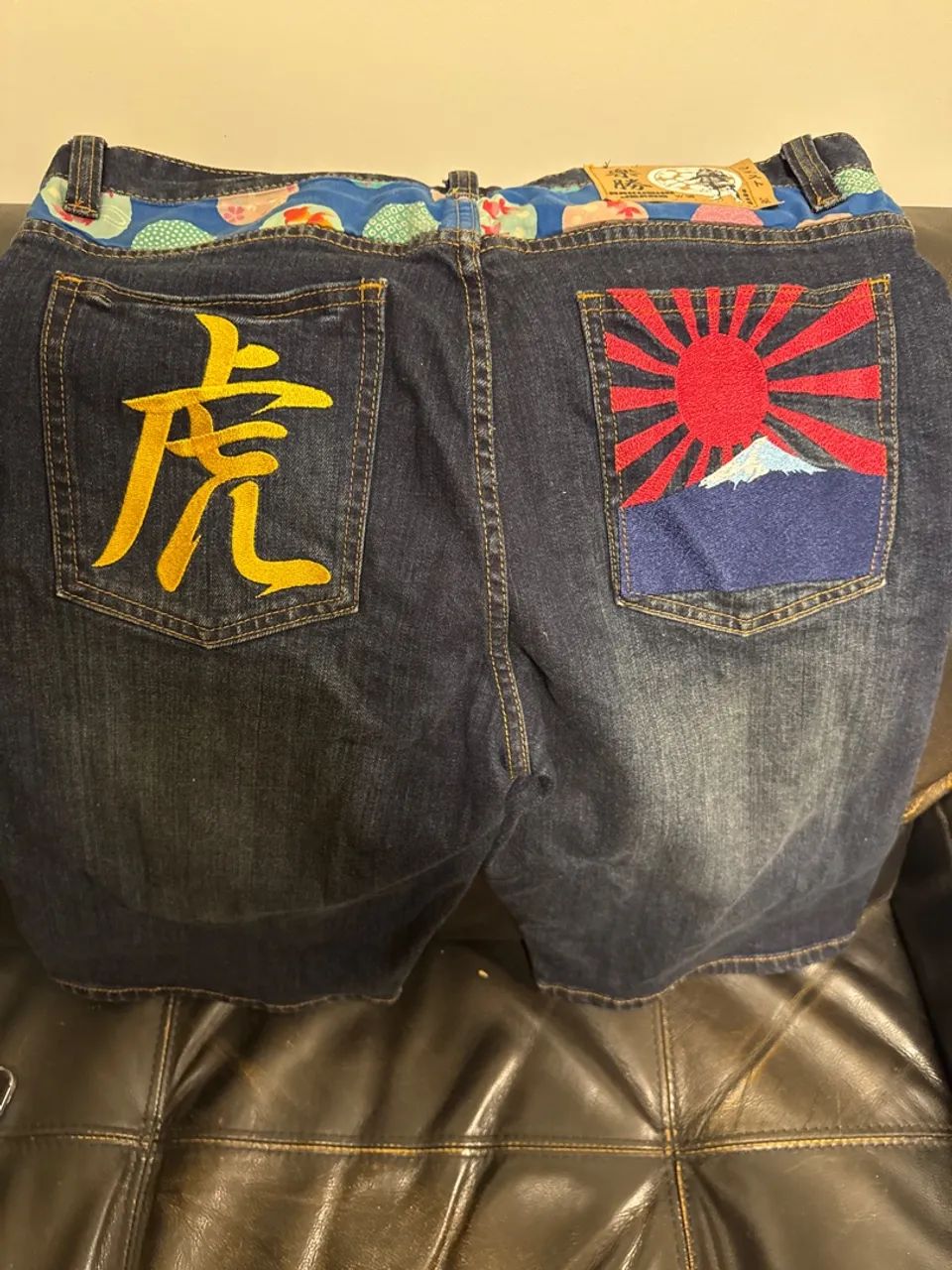 Bermuda Jeans Masculino com Bordado de Tigre - Foto 2