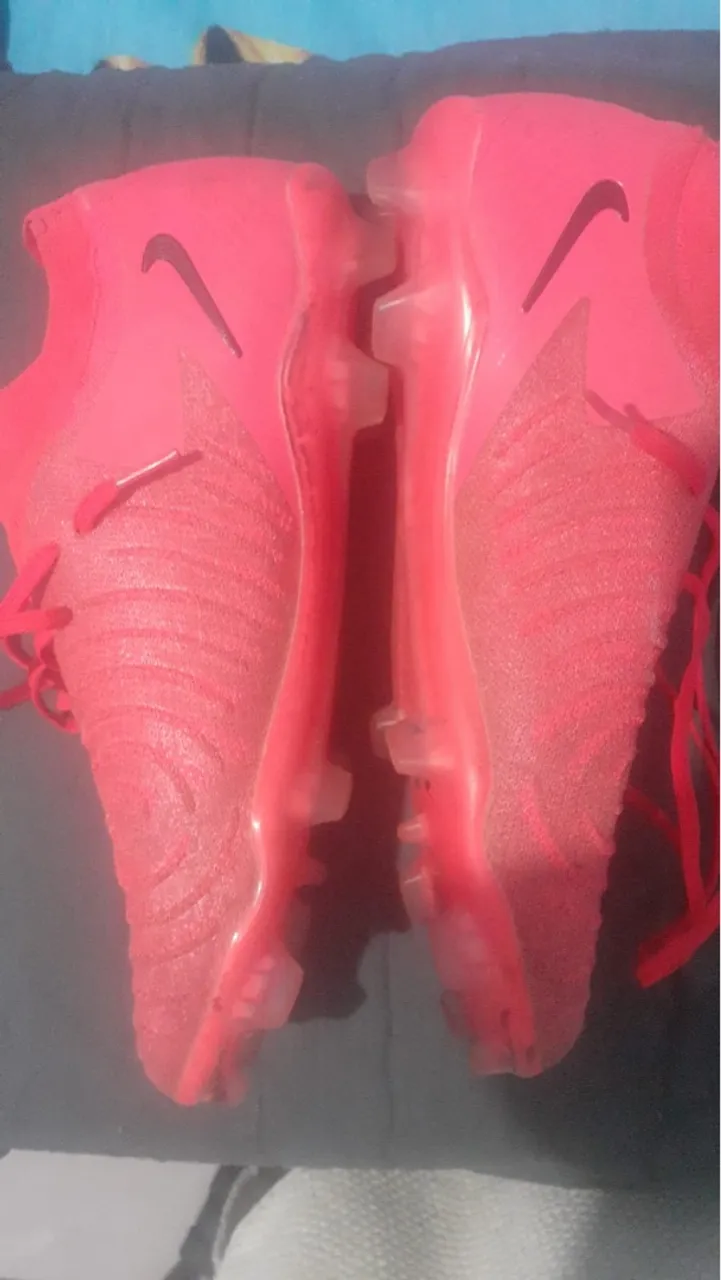 Chuteira Nike original - tamanho 40