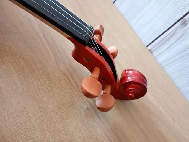 Violino Hofma 4/4 Completo e Ajustado e Cordas Mauro Calixto - HVE241 - Foto 4