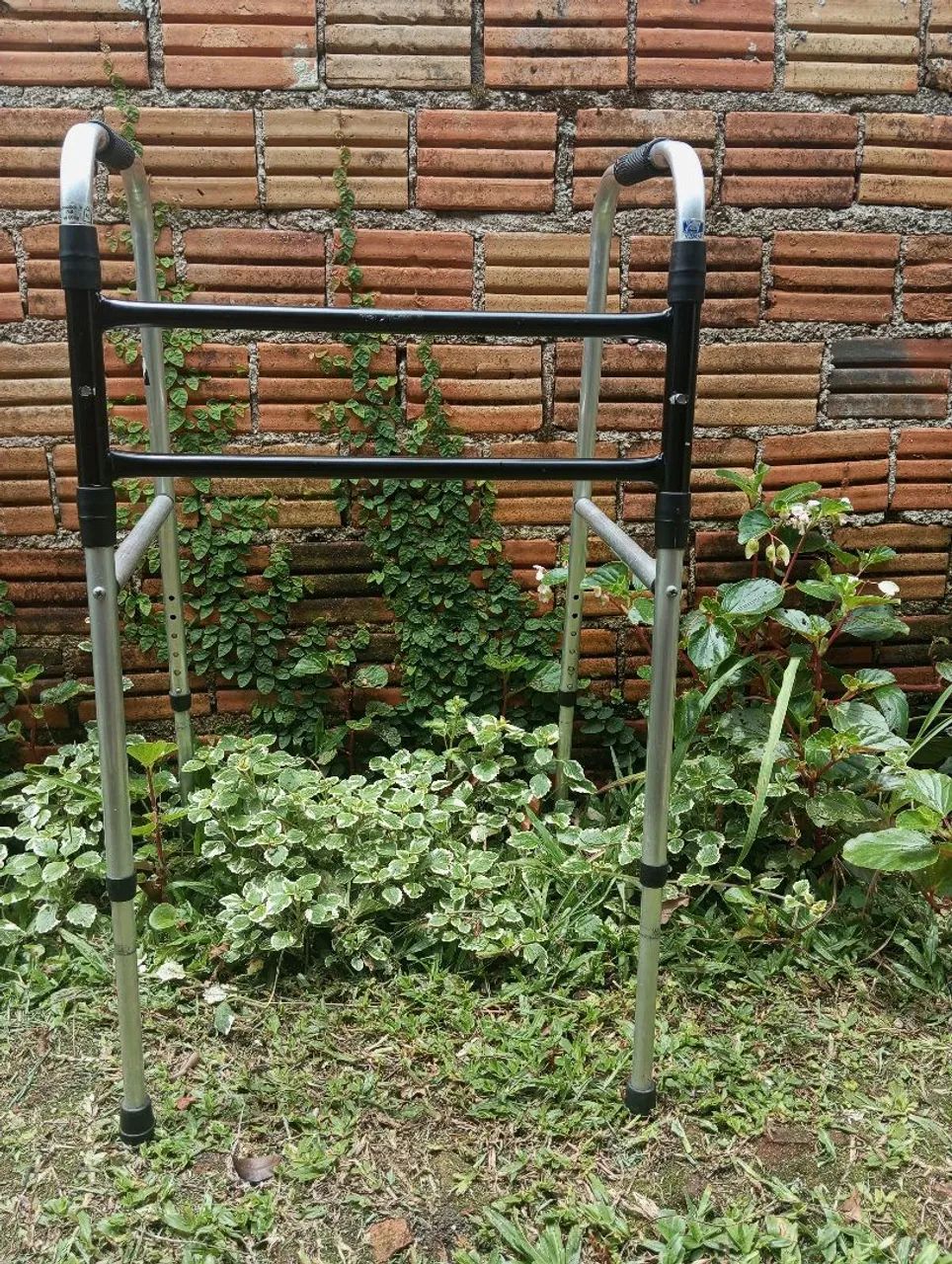 Andador de alumínio hospitalar  - Foto 2