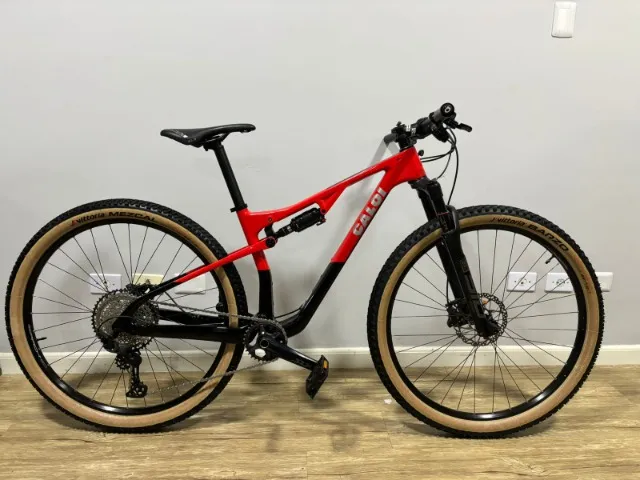 Bicicleta Caloi Elite Carbon Fs Full Aro 29 - Muito Nova