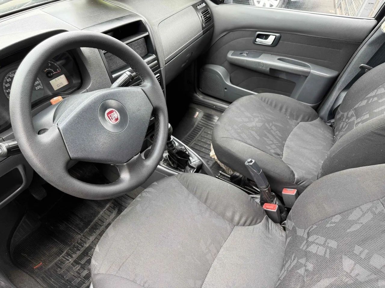 Fiat Siena EL 1.0 MPI Fire Flex 8V 4P 2010 - Foto 10
