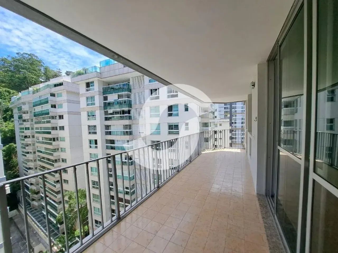 Apartamento de 115 m² na Jornalista Alberto Francisco Torres - Icaraí - Niterói - RJ, à ve - Foto 2