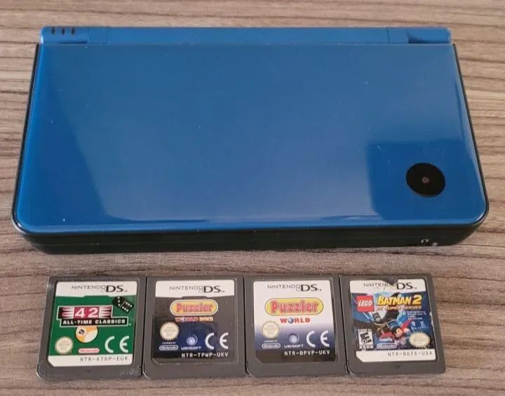 Nintendo DSI Azul , com 4 jogos, 1 carregador e uma case!! - Foto 4
