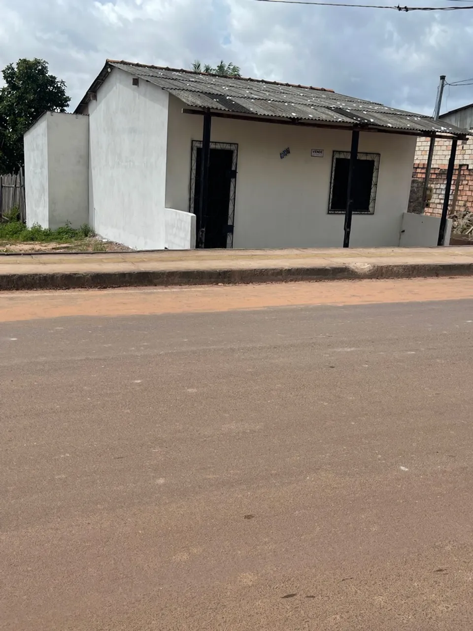 Casa no São Cristóvão no asfalto