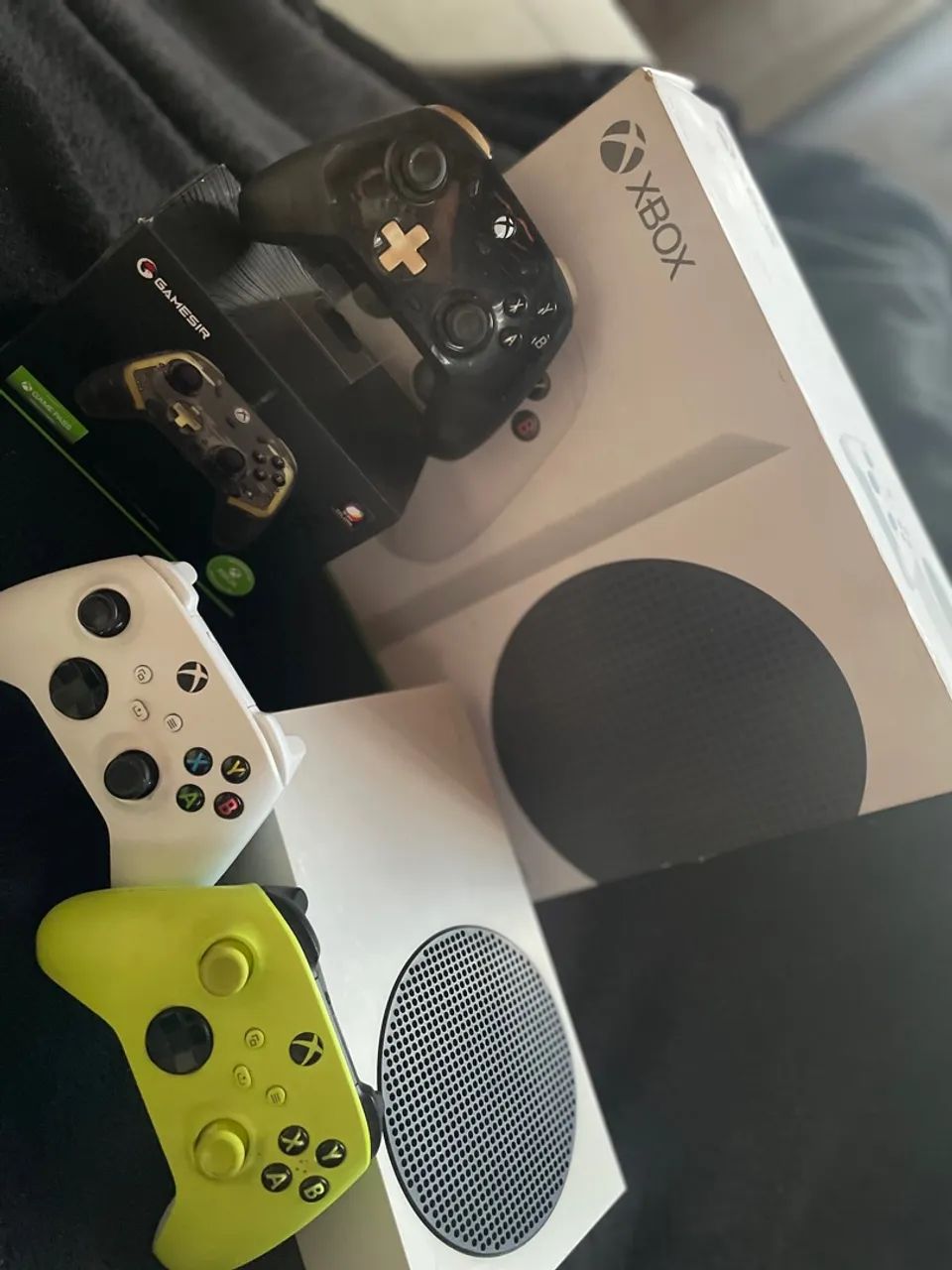 Xbox Series S + 2 controles - Foto 4