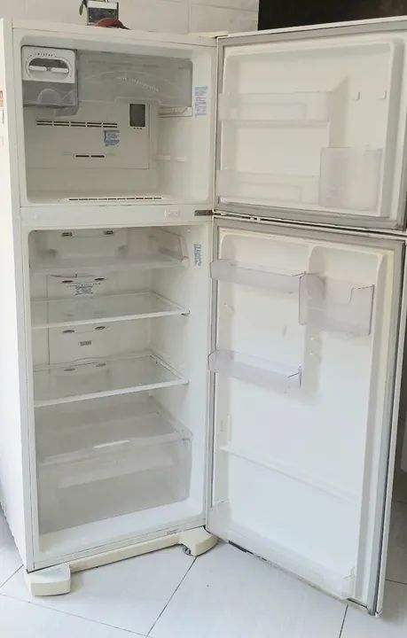 Geladeira Electrolux 220v - Foto 2