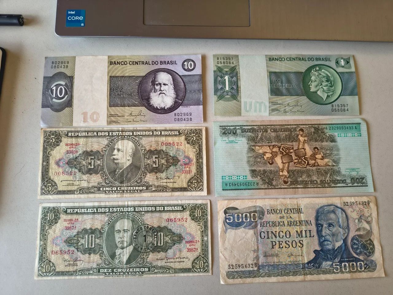 Notas antigas para colecionador mais de 50 unidades 