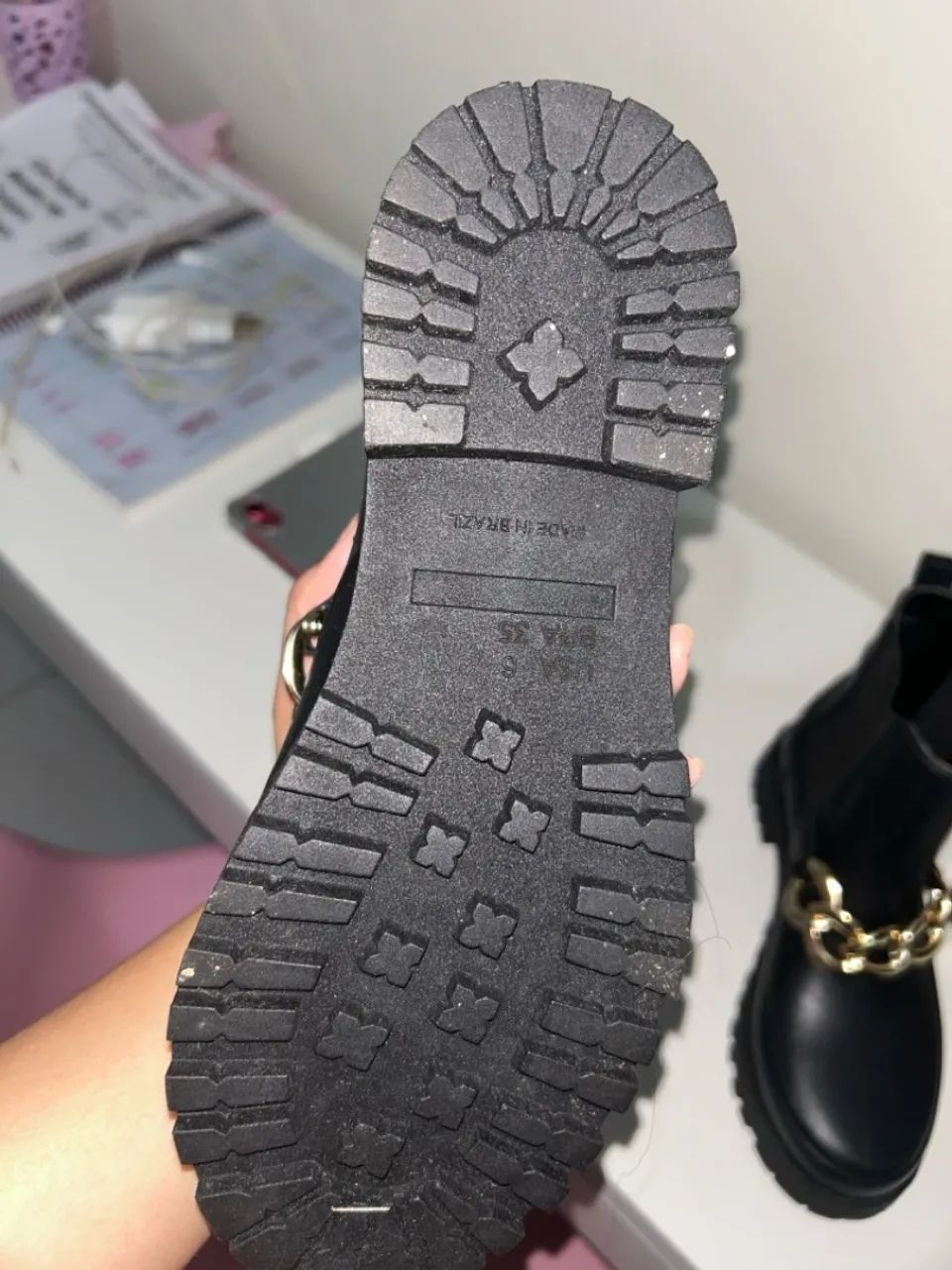Vendo bota colcci nunca usada 