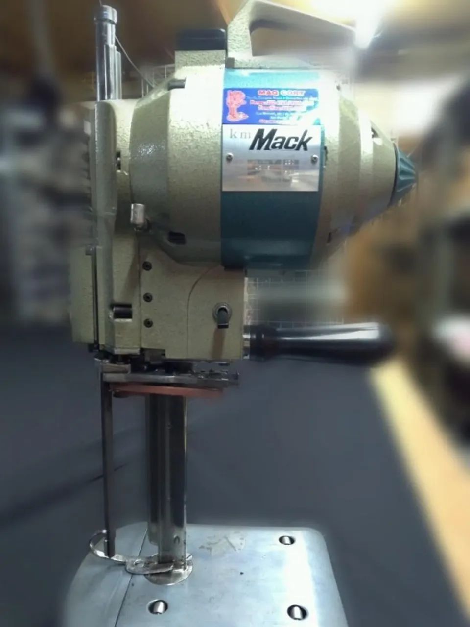 Máquina corte tecido 8 polegadas KM Mack