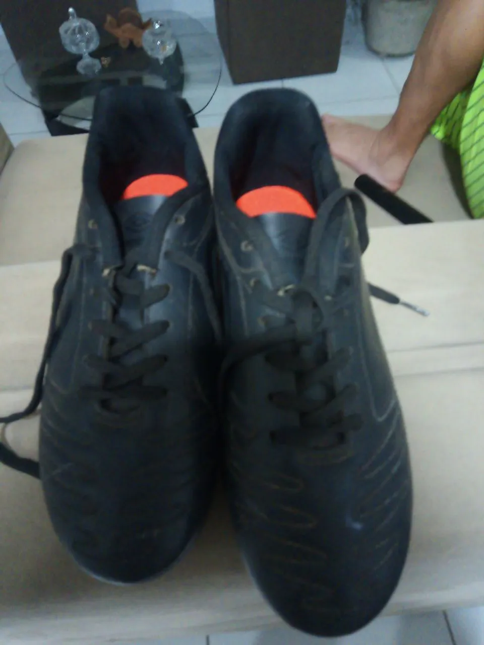 Chuteira de Futebol Preta