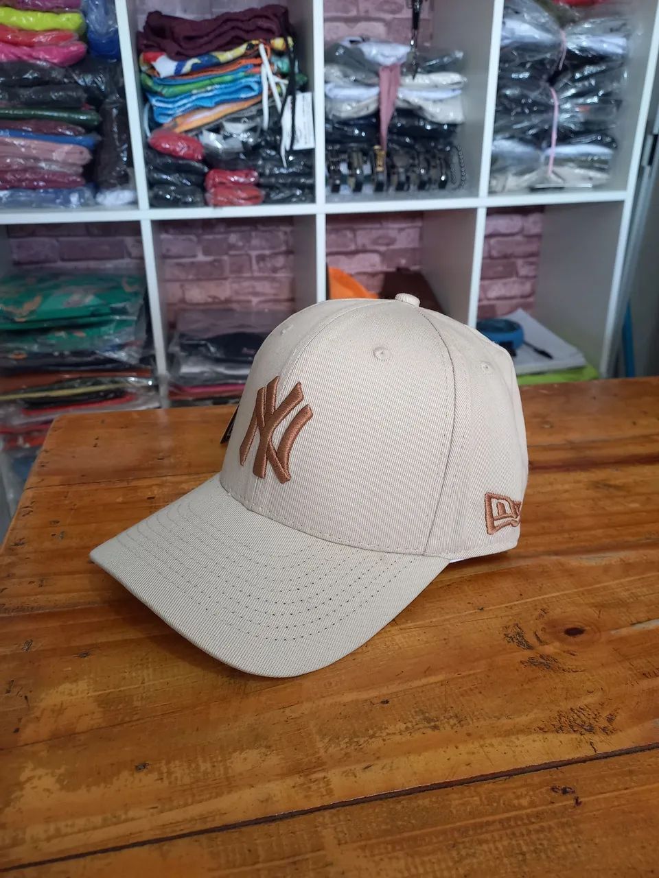 Boné New York Yankees Bege