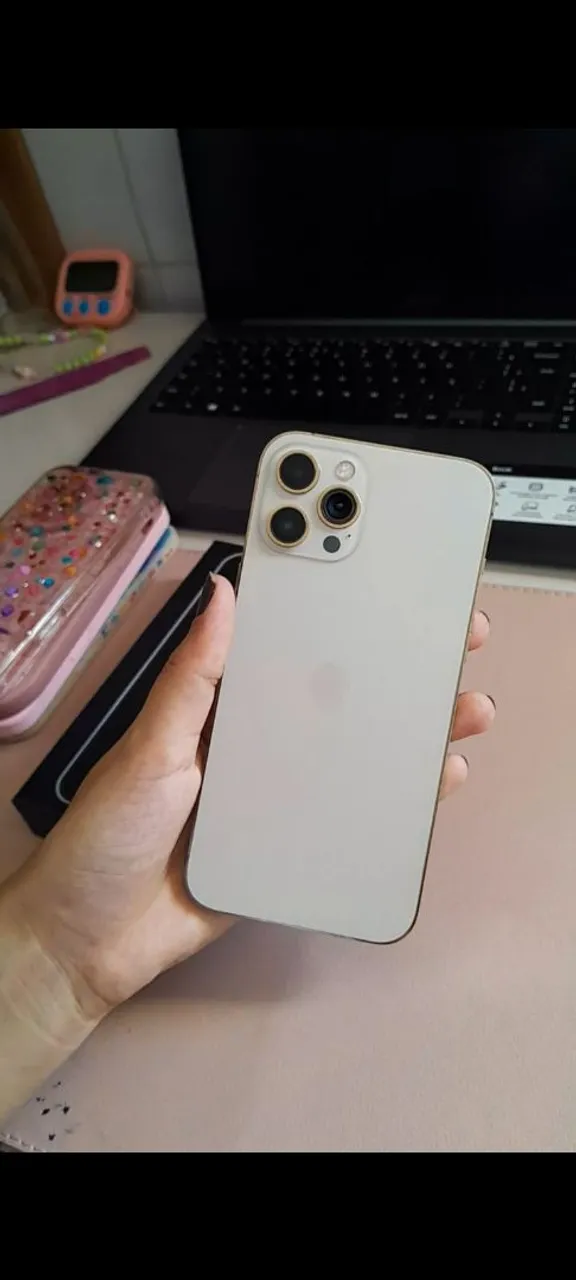 IPhone 12 pro Max Gold 