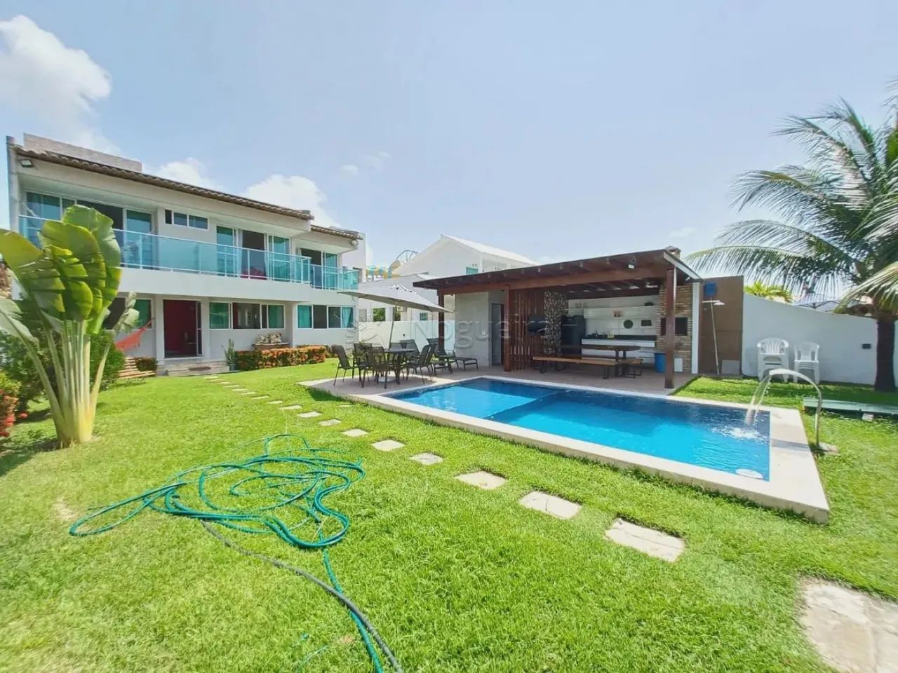 LINDA CASA - PRAIA DOS CARNEIROS - CONDOMINIO FECHADO - OPORTUNIDADE
