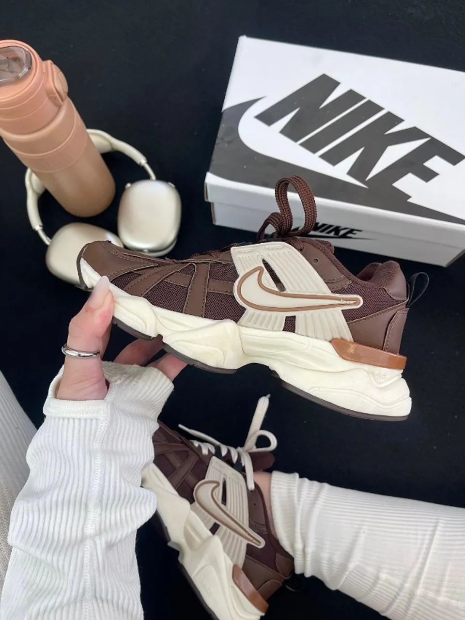 Tênis Nike V2K Run café coffe Premium - ?Dois tipos de Cadarço  - Foto 3