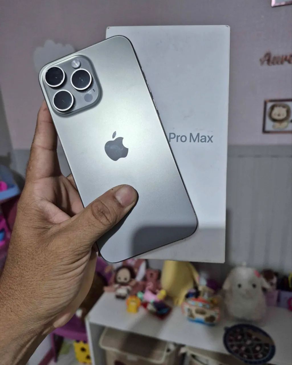 iPhone11（iPhone15pro風）256g シルバー iPhone 15 pro max 256g - Celulares e Smartphones - Paraviana, Boa