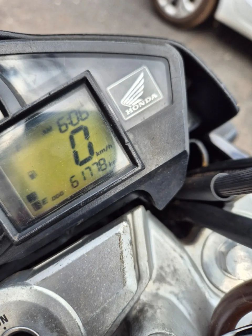 HONDA CB 300R 2011 - Foto 4