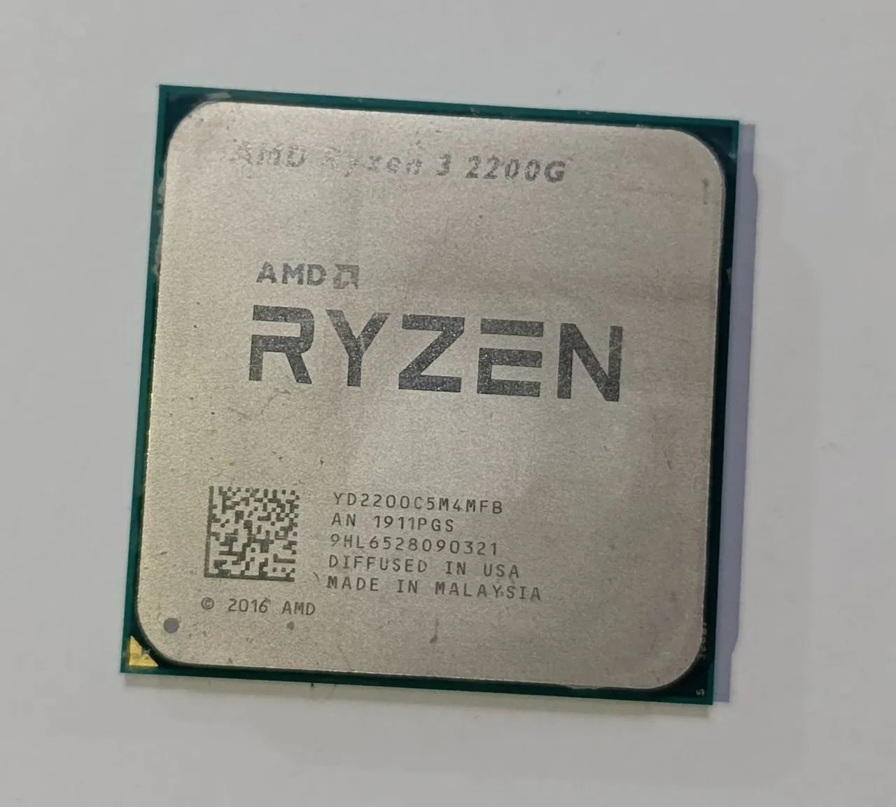 Processador AMD Ryzen 3 2200G, acompanha cooler original 