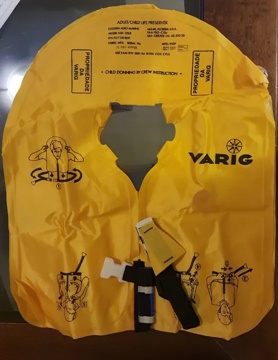 Colete Salva-Vidas VARIG 1991 Novo.