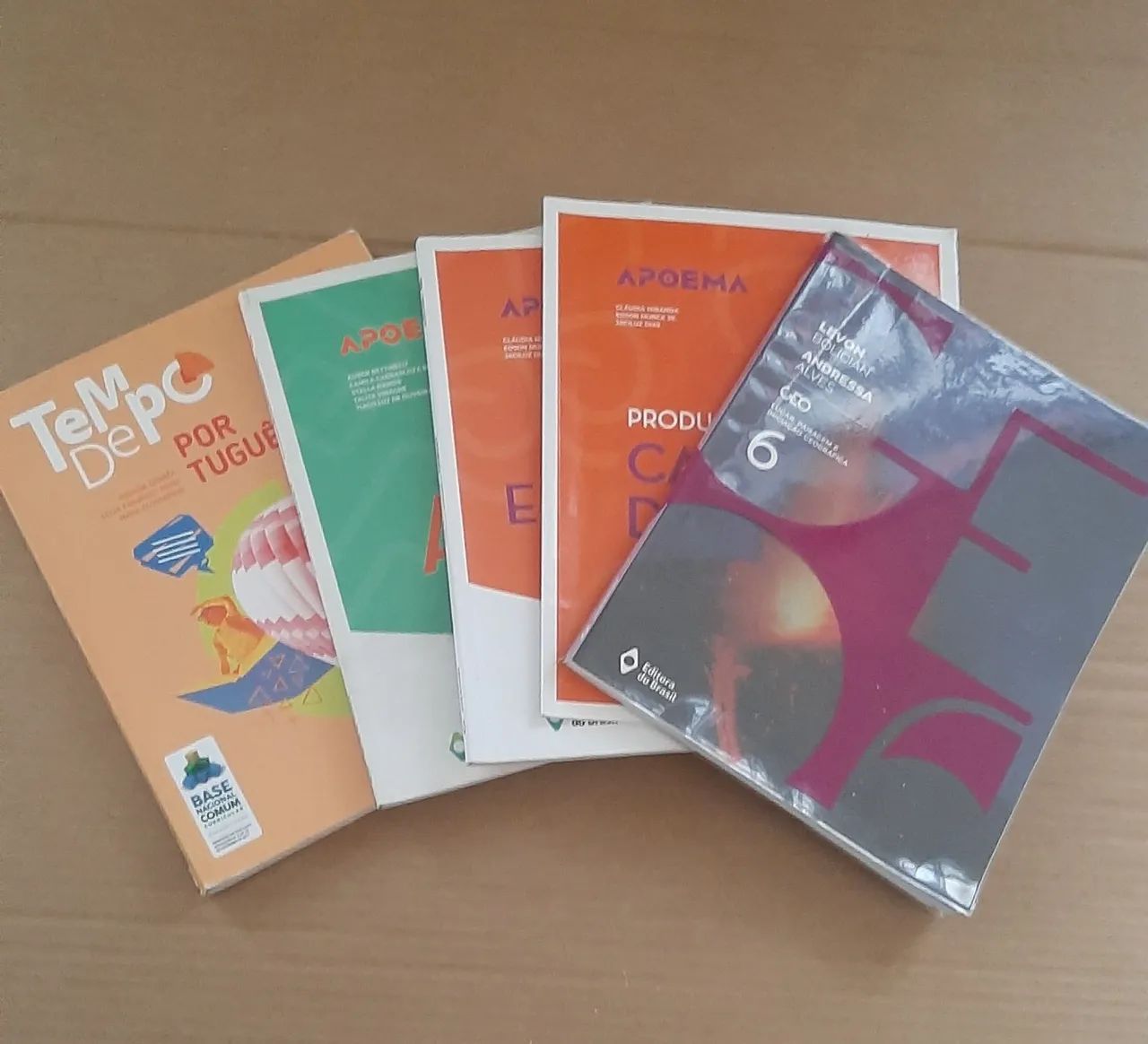 Livros só 6 ano ensino fundamental editora do Brasil.