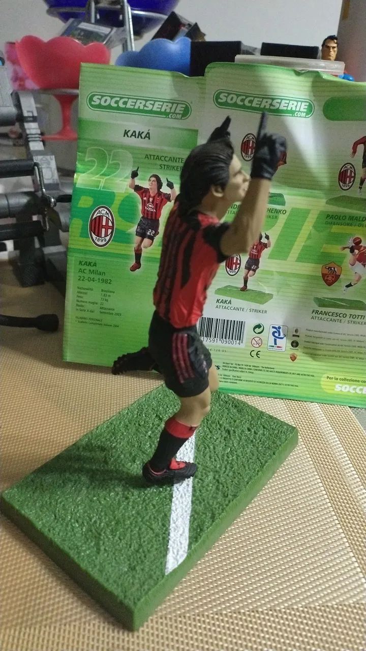 Miniatura do jogador Kaká - AC Milan - Soccer Serie 16 cm - Foto 4