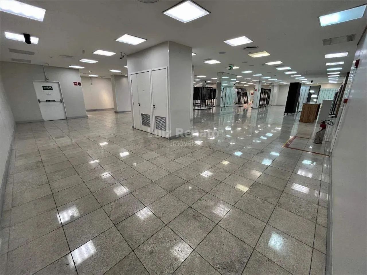 Loja comercial com mais de 3.000m² disponível para locação