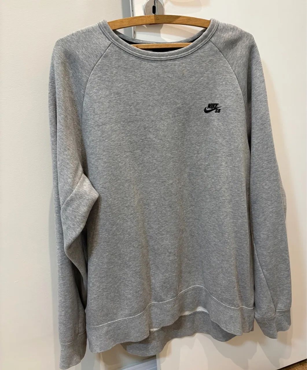 Camiseta Nike SB Cinza
