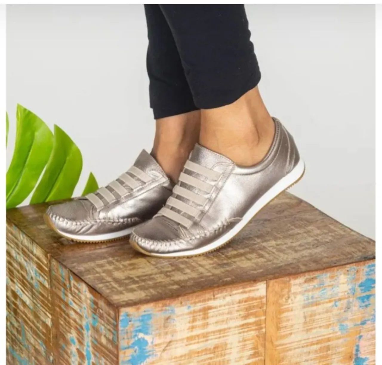 Tênis Couro Conforto Prata Velho Semi-novo 37 Calçados São