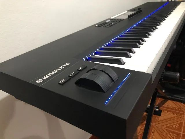Controlador Komplete Kontrol S88 MK2 (Melhor preço da