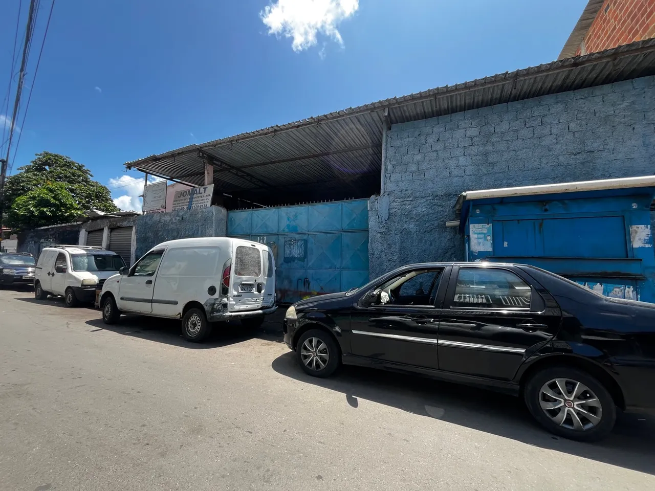 Vende-se Galpão de 408m² - Espaço Ideal para seu Negócio!