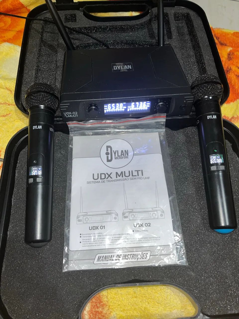 Jogo de microfone profissional  sem fio DYLAN - Foto 4