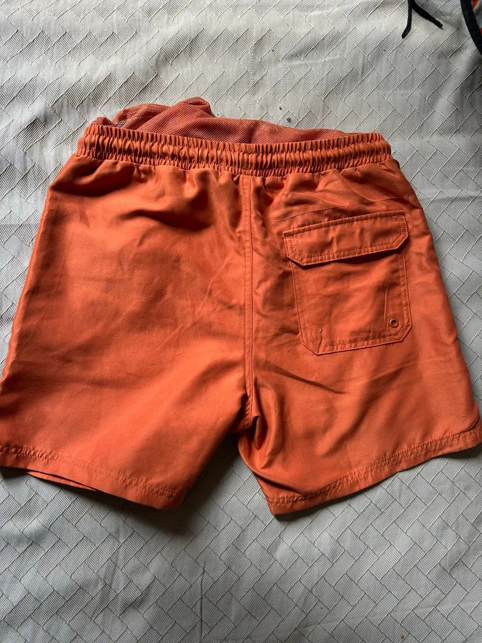 Bermuda com forro laranja M - Foto 2
