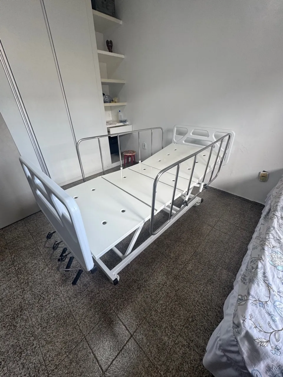 Cama Hospitalar Articulada + Colchão Impermeável