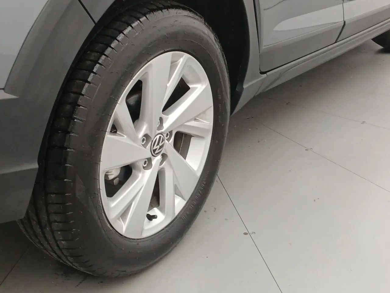 Volkswagen Nivus Comfortline 1.0 200 TSI Flex Aut., foto 14 de 18