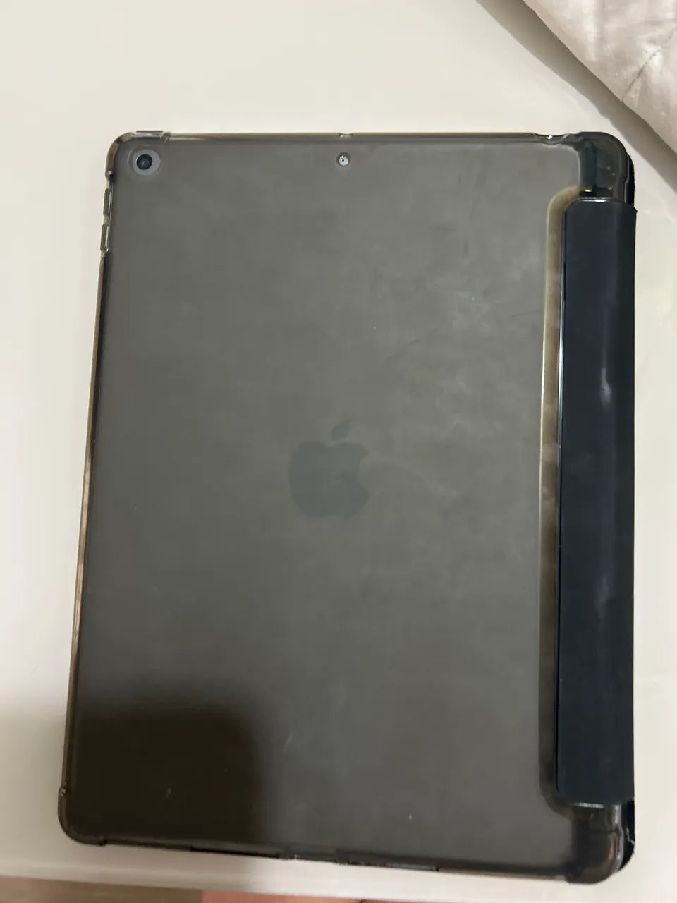 Vendo IPad 9 geração , já vem com capinha e caneta digital - Foto 4