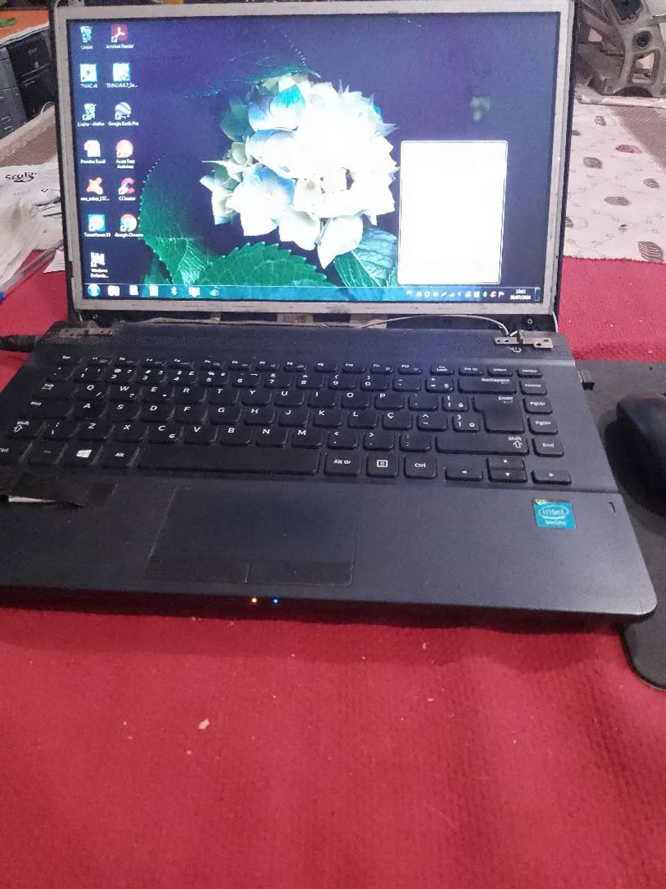 Notebook Samsung, 14 polegadas, modelo NP270E-4E.