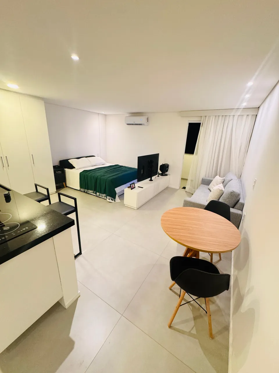Studio Novo e Mobiliado para Alugar Quintas do Calhau, Próximo à Av. dos Holandeses