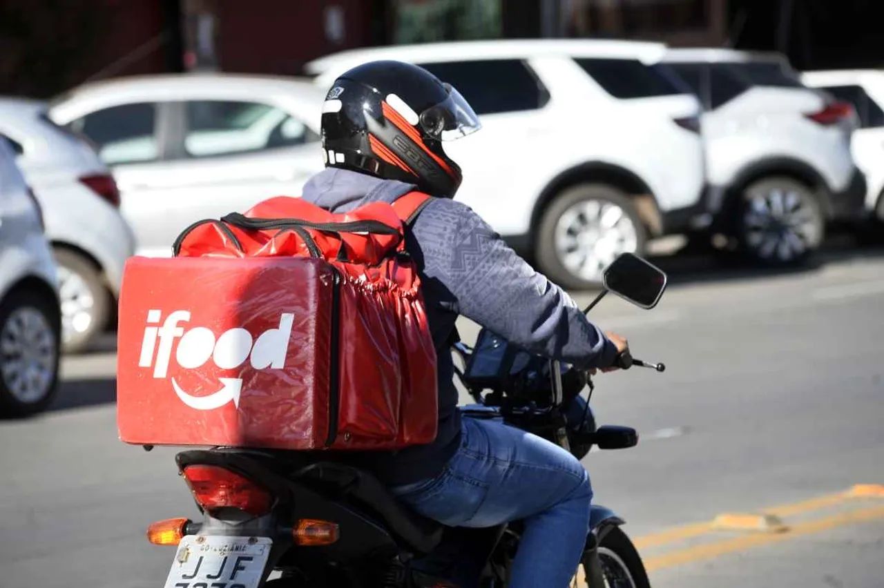 VAGA MOTOBOY (PIEDADE)