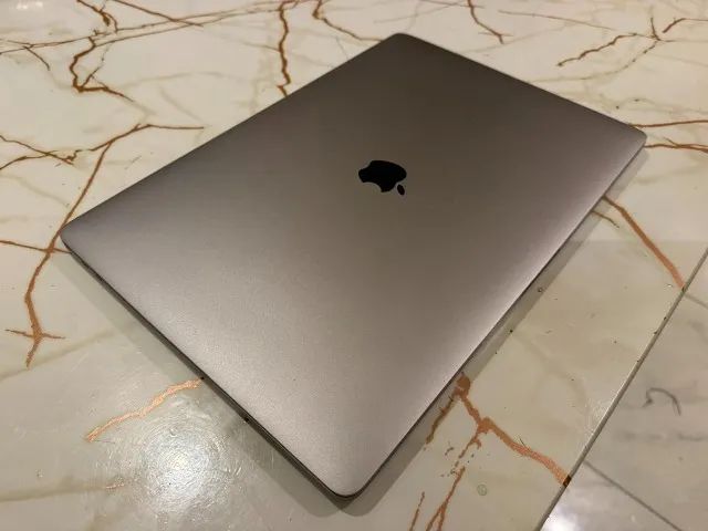 MacBook Pro 2019 15" i7 em Ótimo Estado e com Carregador Original/ Parcelo e Entrego - Foto 4