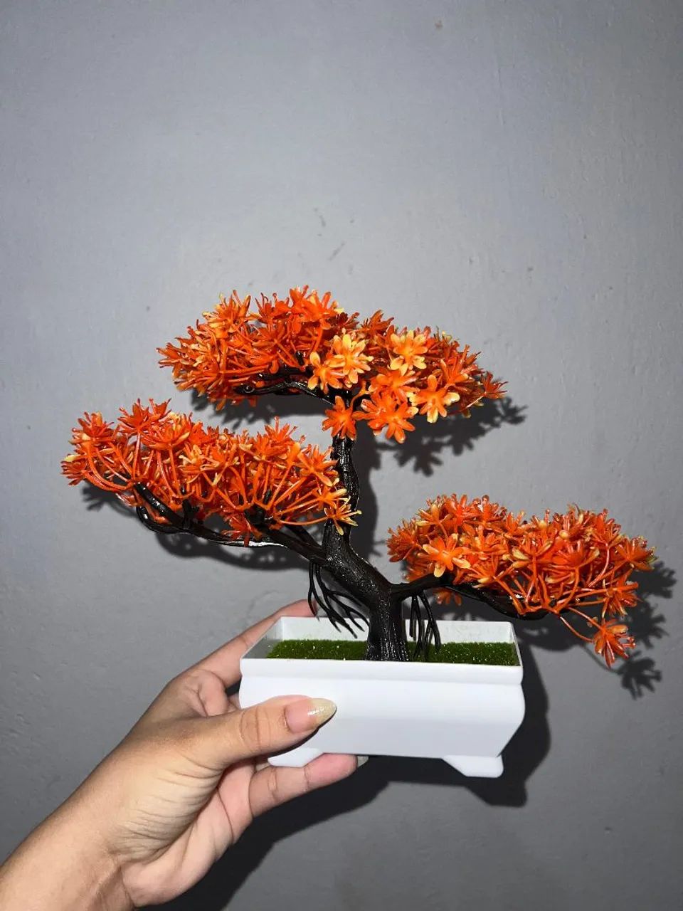  Bonsai Decorativo Artificial com Vaso Branco - R$ 35