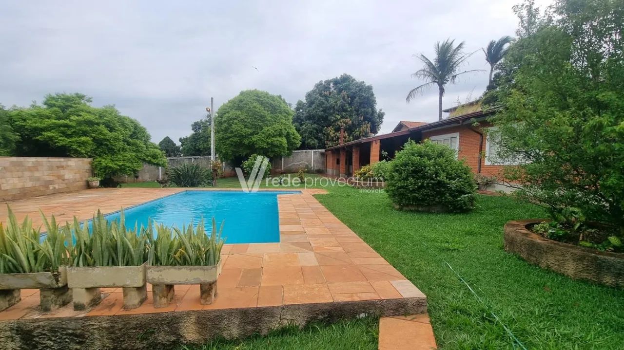 Chácara Primavera  Terreno 1.500m² com área verde, piscina e casa construída