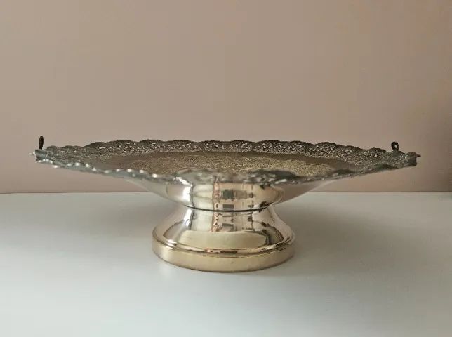 Centro de Mesa de Prata com Borda Ornamentada - Foto 3