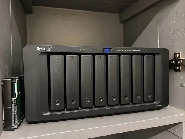 Servidor Storage NAS Synology DiskStation DS1821+ 